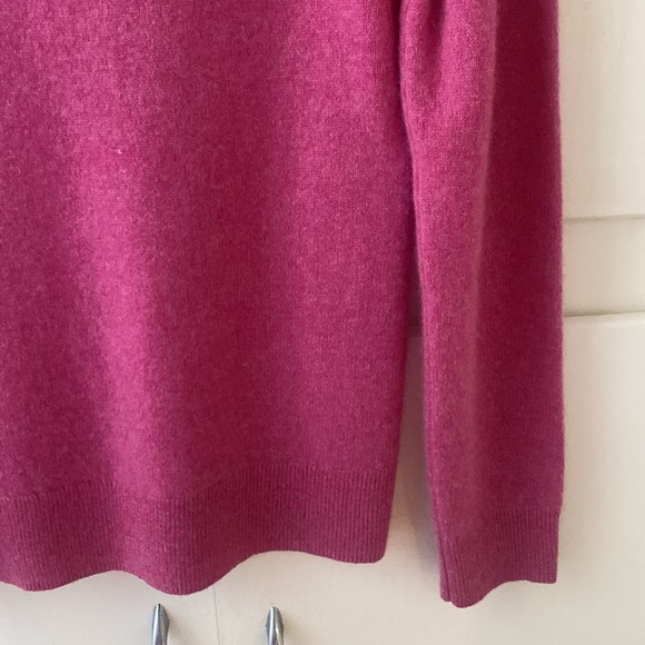 Saks Fifth Avenue cashmere sweater - Picture 14 of 16